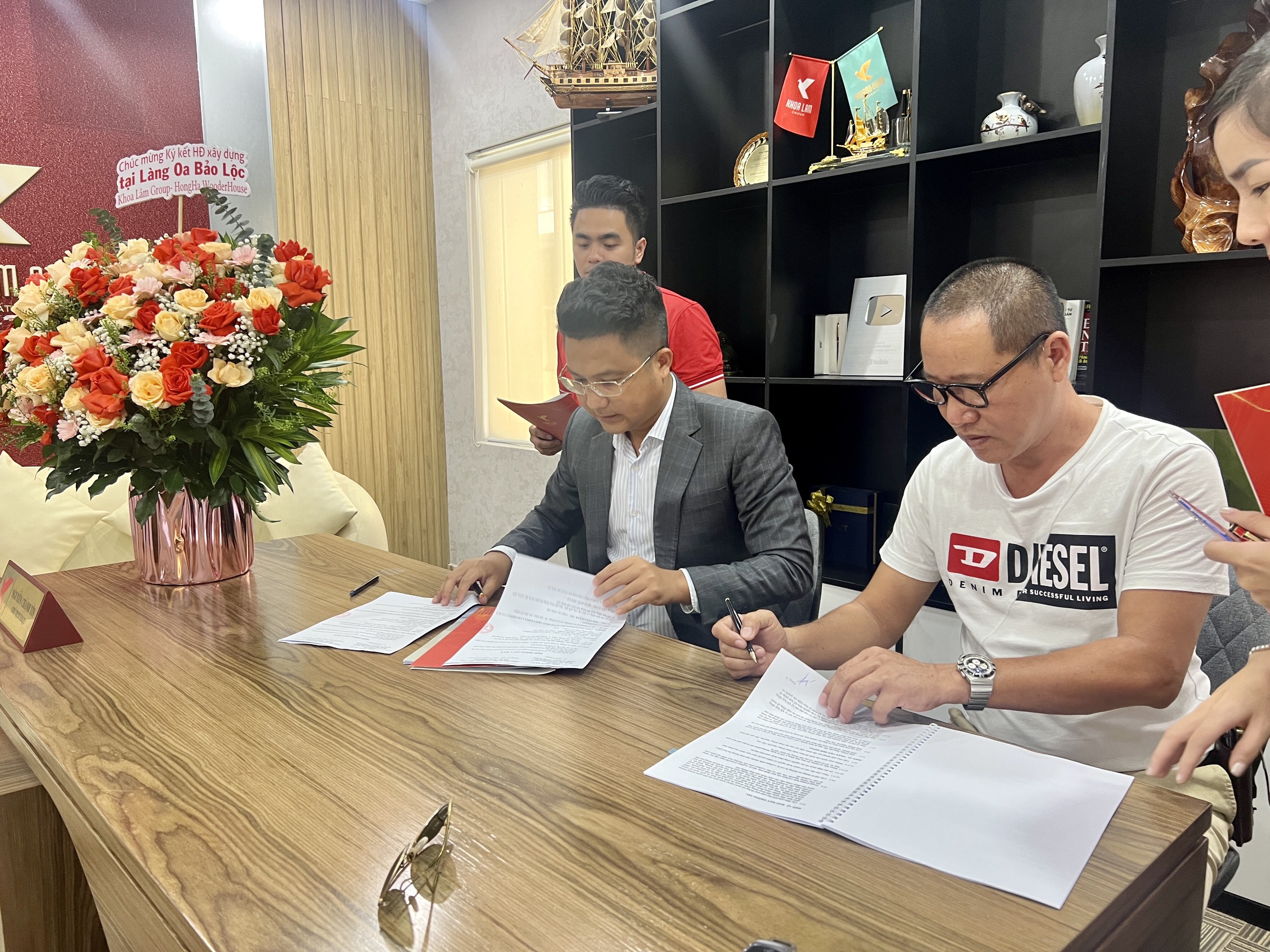 Làng Oa Bảo Lộc-Lễ ký kết cộng đồng chung tay xây dựng 10.lang oa bao loc le ky ket cong dong chung tay xay dung