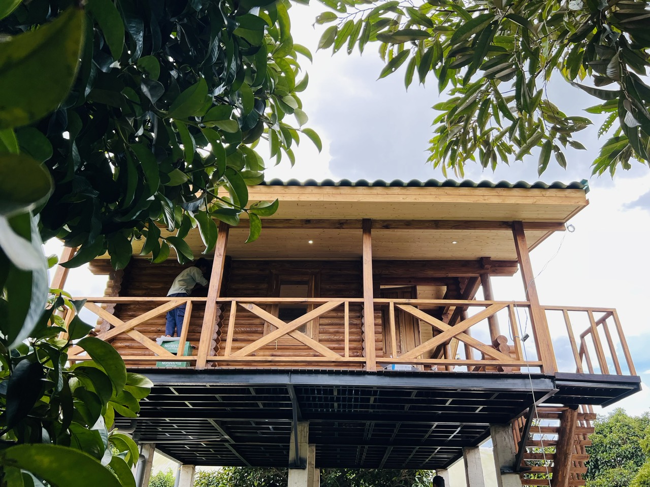 084.nhung kieu nha go bao loc dep de nghi duong khoa lam group