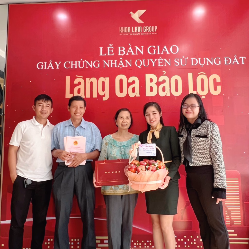 Lễ Bàn Giao Giấy Chứng Nhận Quyền Sử Dụng Đất aman 10.le ban giao giay chung nhan quyen su dung dat Lang Oa Bao Loc Khoa Lam Group