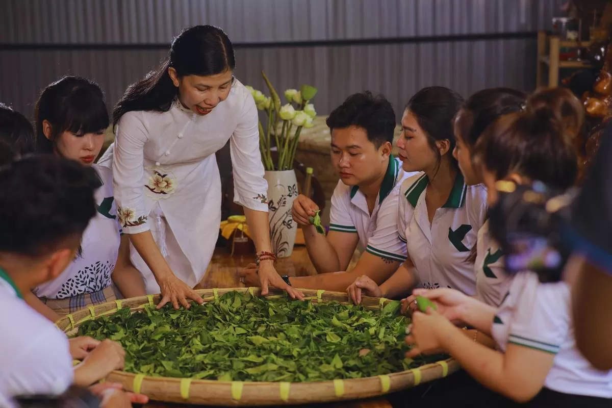 Trà Làng Oa được sản xuất và bảo quản theo phương pháp cổ truyền