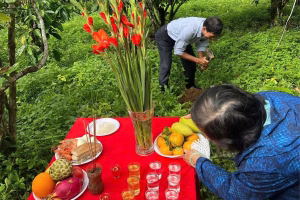 Cư dân Làng Oa Bảo Lộc cúng lễ động thổ