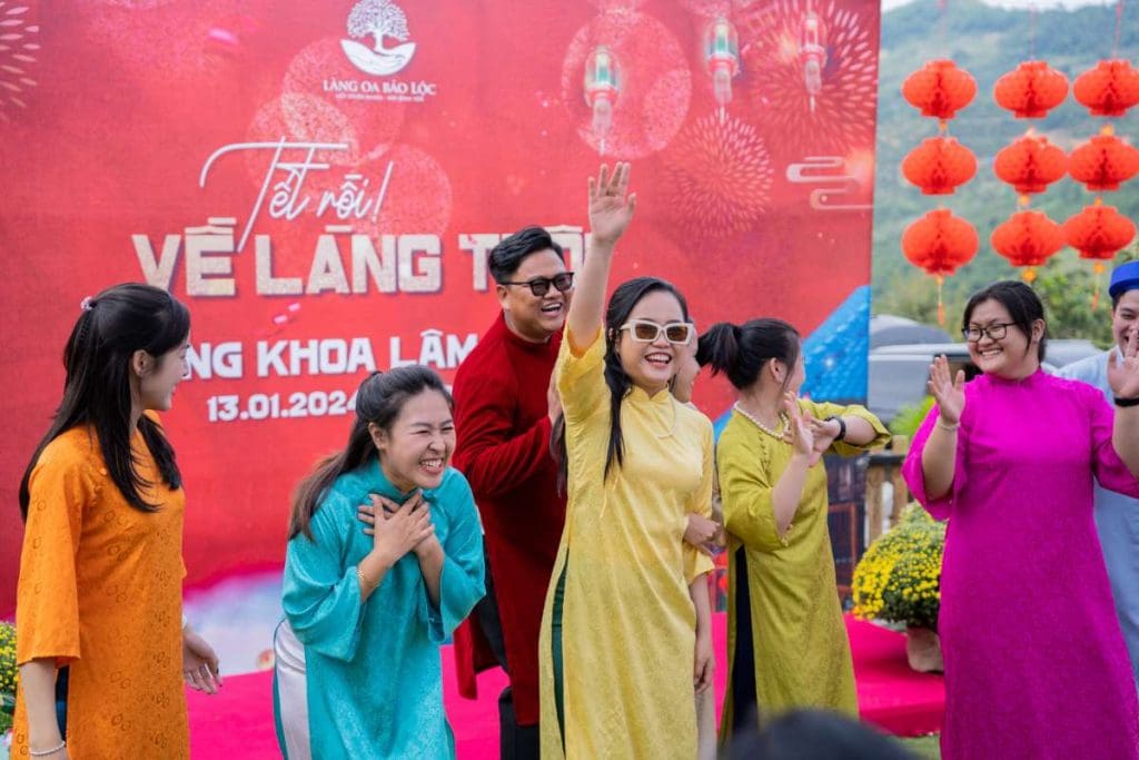 Tết Rồi Về Làng Thôi Mùa 2 – Hành trình tri ân và kết nối aman đến Làng Oa Bảo Lộc tết tồi về làng thoi mùa 1