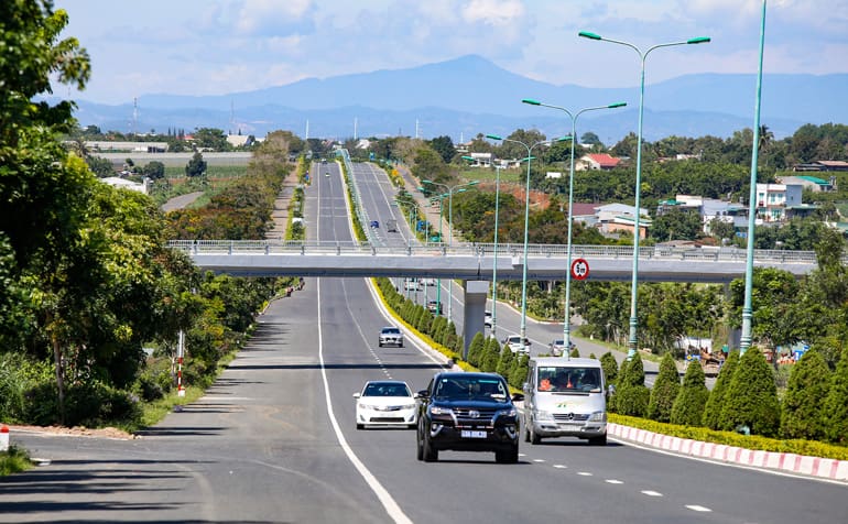 lâm đồng sẽ khởi công hai dự án cao tốc trước ngày 30-4
