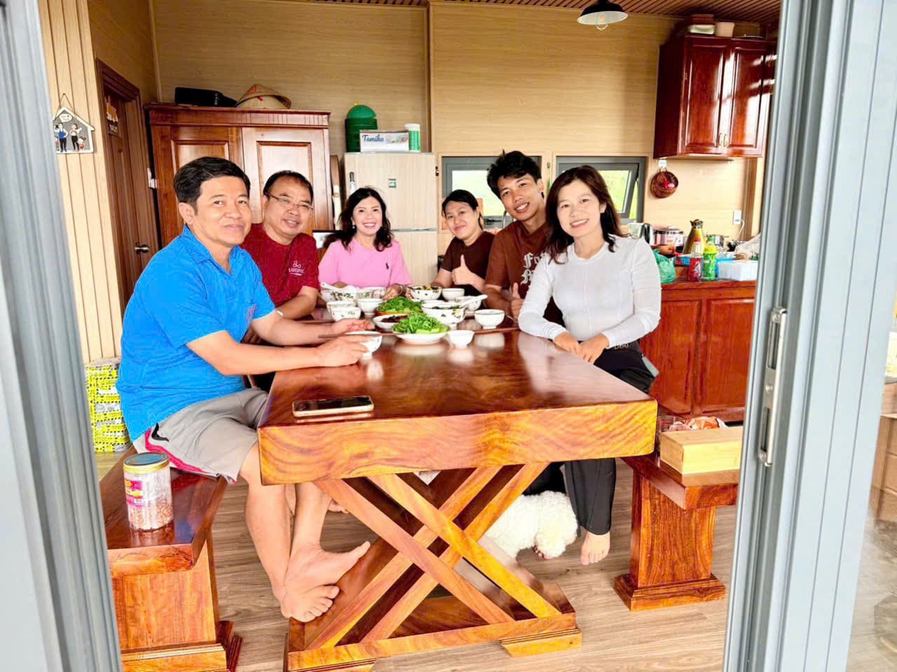 Cư dân Làng Oa Bảo Lộc trở về nghỉ dưỡng sau những ngày bộn bè ở thành phố