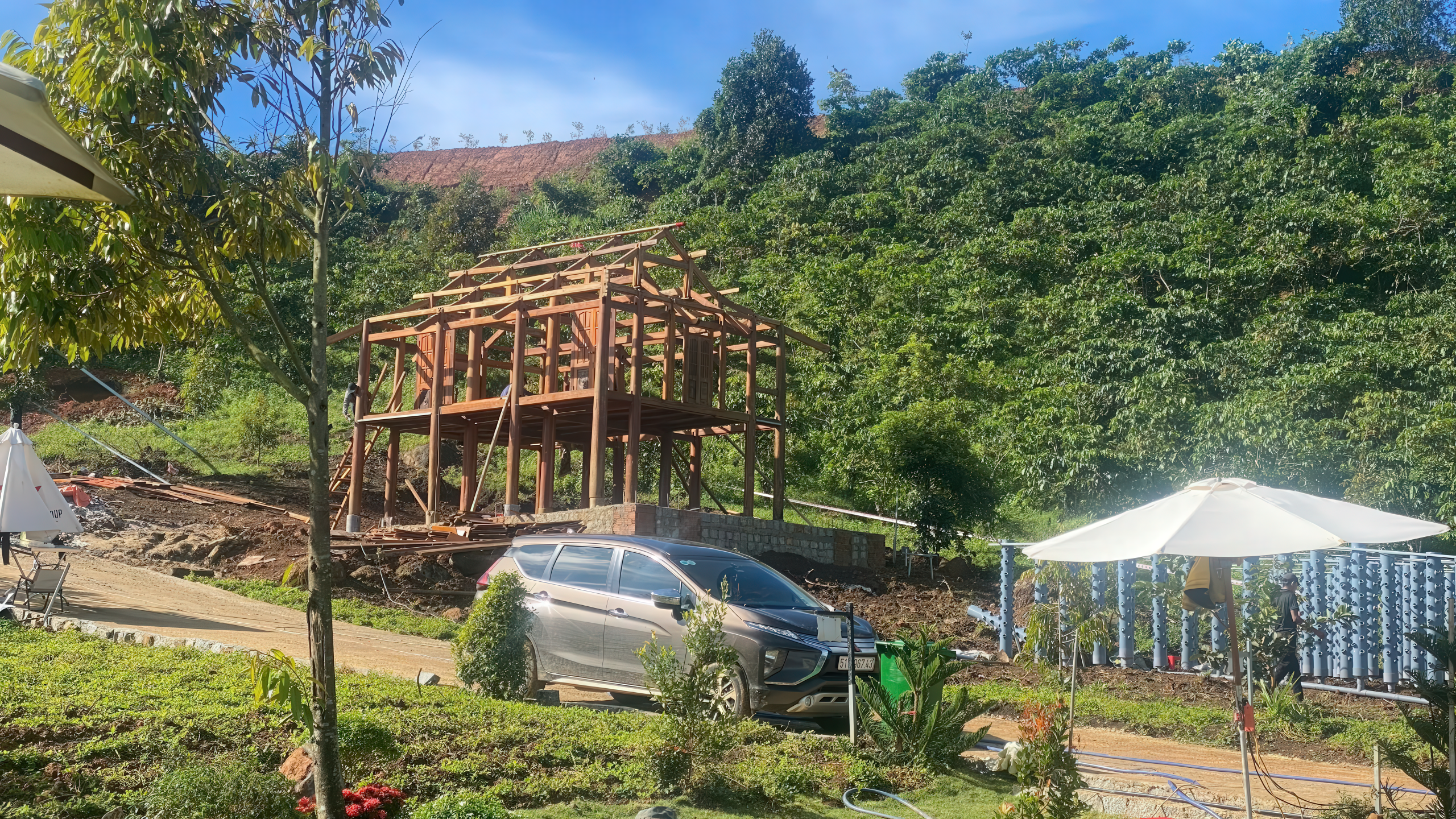 Những ngôi nhà đầu tiên tại Làng Oa Bảo Lộc